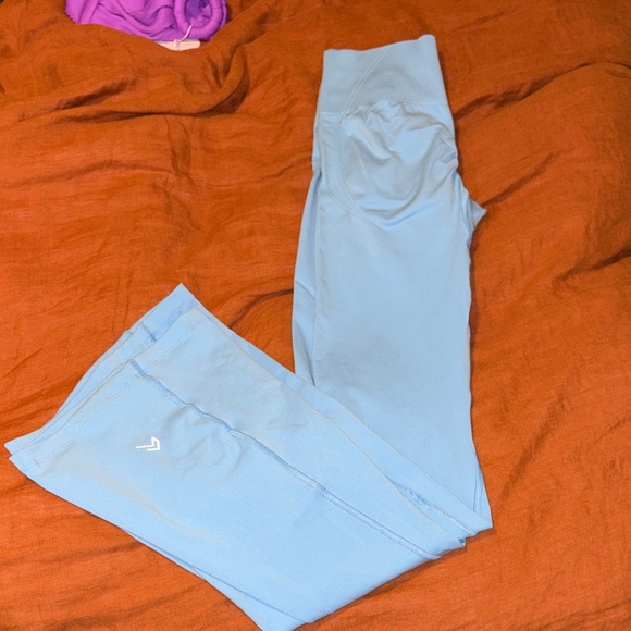 EFFORTLESSLIFT™ SEAMLESS FLARED BOTTOMS WITH WHITE LOGO - Picture 3 of 8